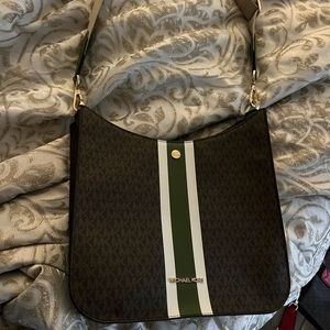 Michael Kors Briley Large Messenger Crossbody Signature MK Brown Evergreen